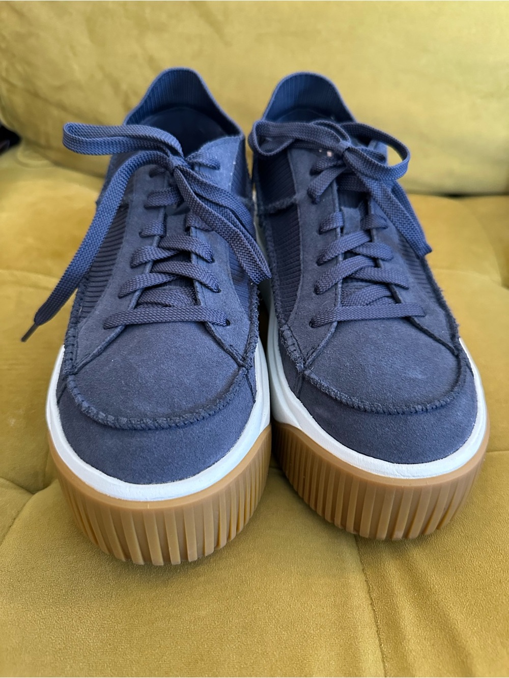 EZ-Duzzit Lace Sneaker